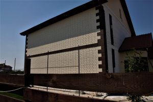 CHervonyj-hutor-uteplenie-tsokolya-scaled